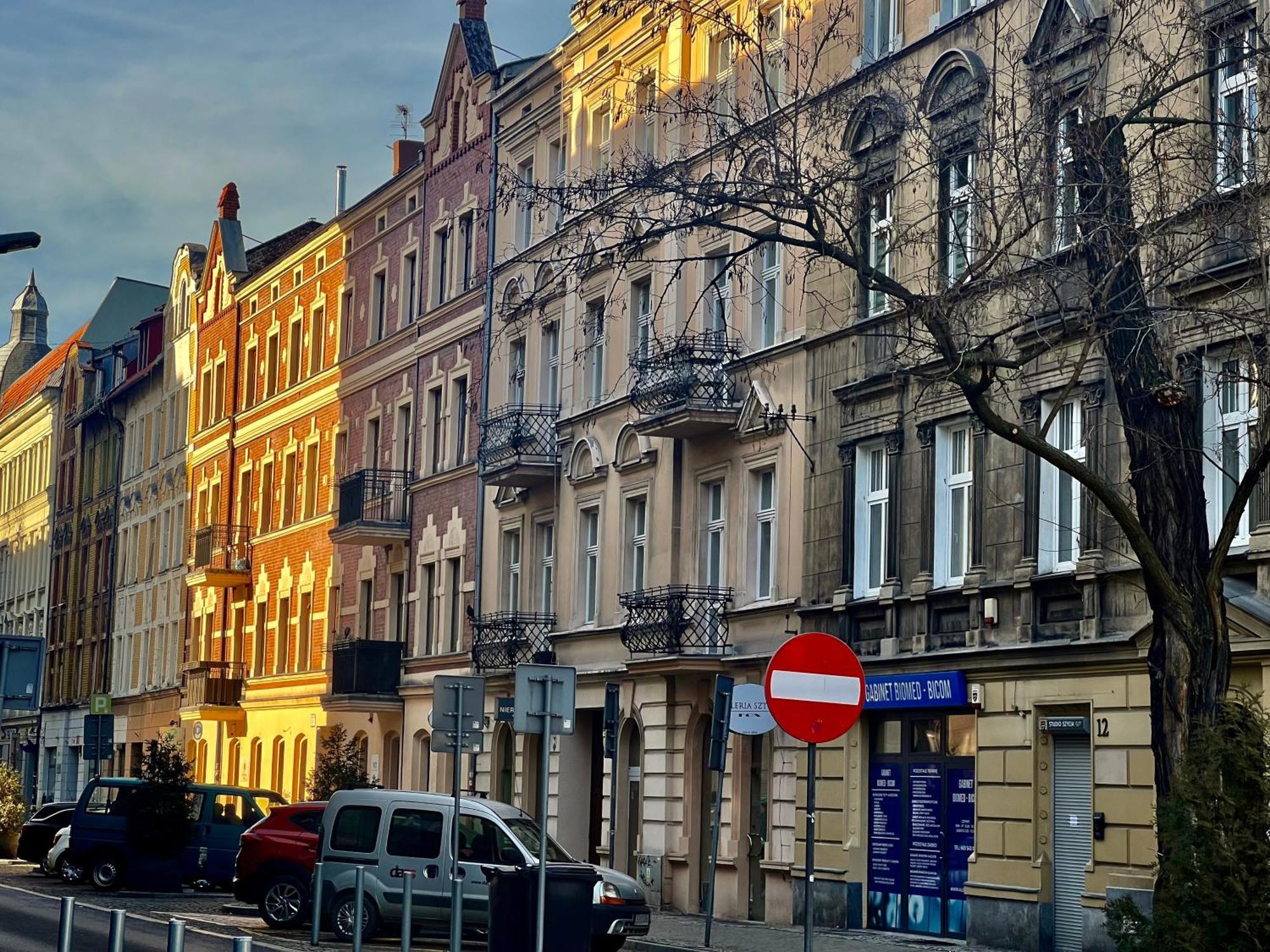 Apartamenty Tespis - Historic House Next To The Cathedral In The City Centre Katowice Exterior photo
